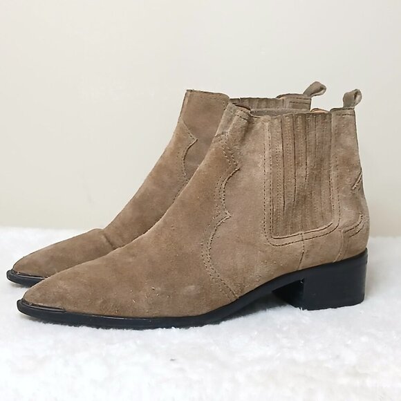 Marc Fisher Yohani Suede Chelsea Western Inspired Bootie Tan Size 8.5 - Picture 2 of 9